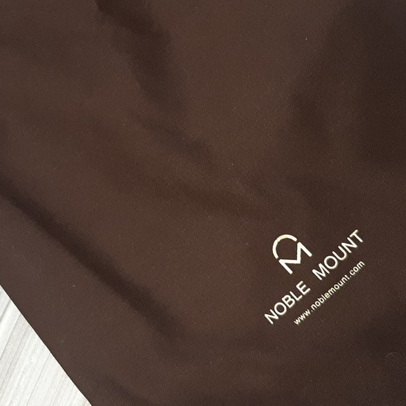 Noble mount set of 2 comes with dust bag - Picture 5 of 9